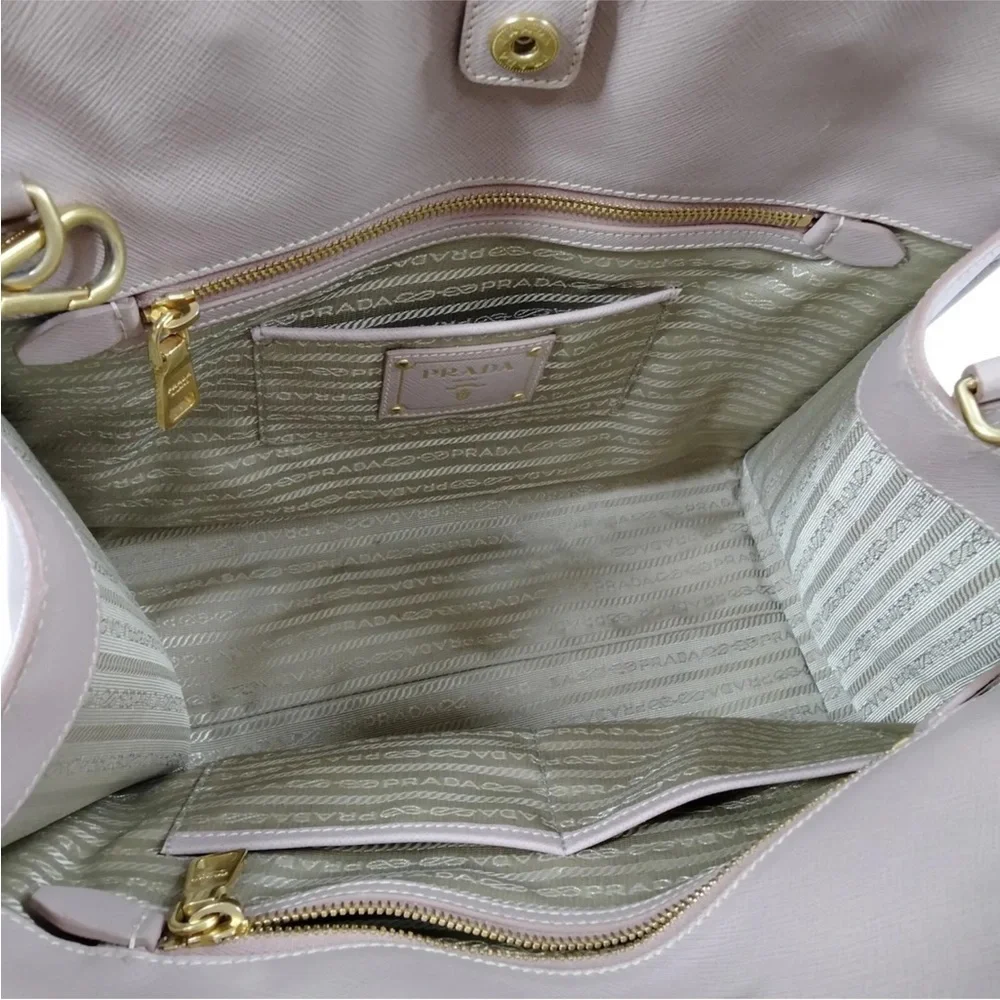 EUC PRADA CAMMEO SAFFIANO LEATHER TOTE BAG